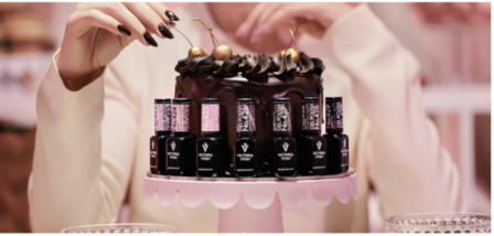 Victoria Vynn&trade; 8 Pack Gellak &ndash; Cherry on Top | 7 kleuren + Cat Eye + No Wipe Topcoat